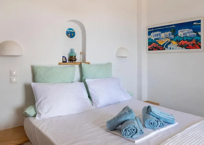 Cycladic In * Парос