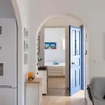 Cycladic In *