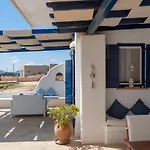 Cycladic In Πάρος